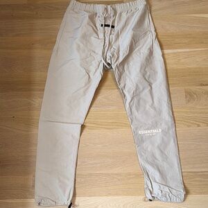 Women’s Tan Pants